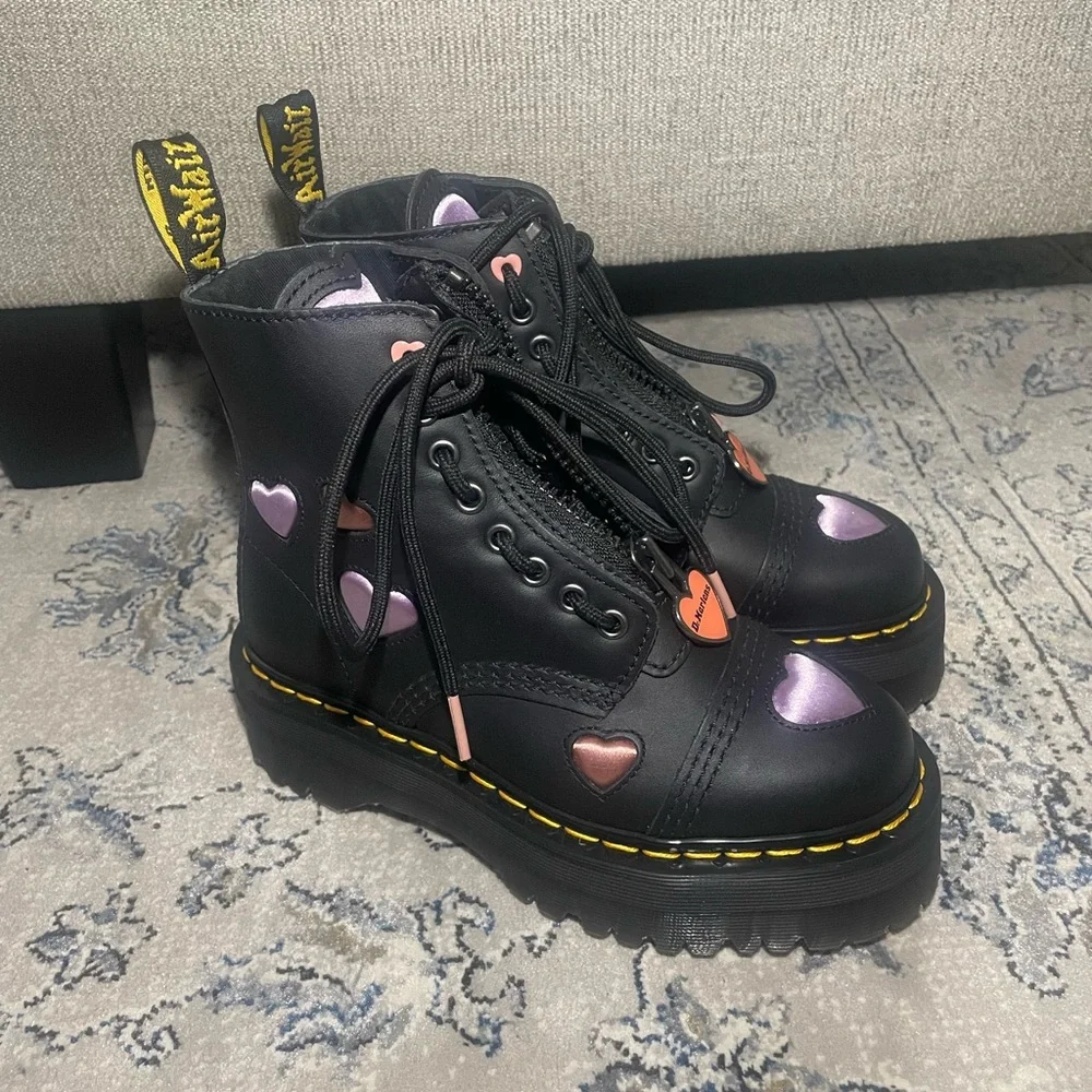 Dr Martens Sinclair Heart Platform Boot